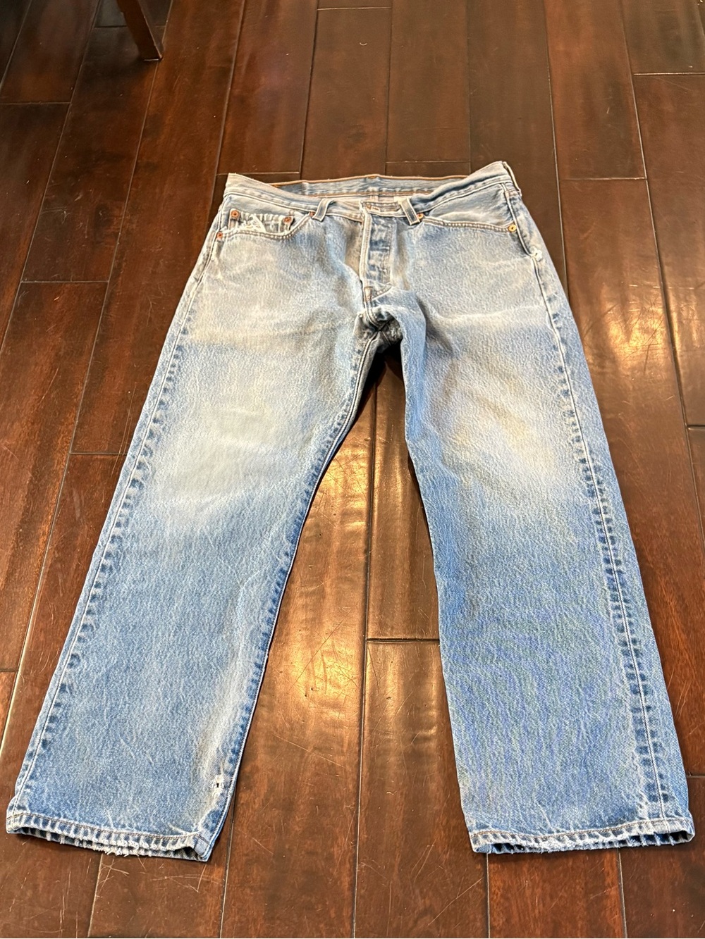 Vintage Y2K Levi's 501 Light/Med Wash Distressed Button-Fly Blue Jeans